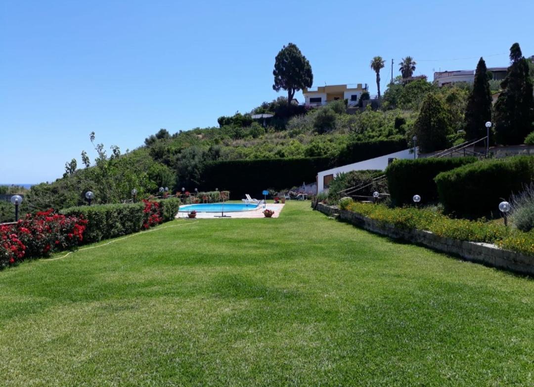 Case Vacanze Con Piscina Altavilla Milicia Luaran gambar